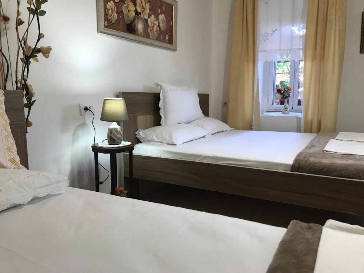 The Mosaic House - Shtepia Me Mozaik Hotel เปอร์เมต ภายนอก รูปภาพ